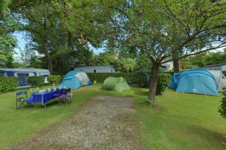 Emplacement - Forfait Solo (Caravane - Tente - Van - Camping Car / 1 Véhicule) - Camping Barétous-Pyrénées