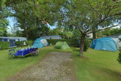 Pitch (1 tent, caravan or motorhome / 1 car) — 1