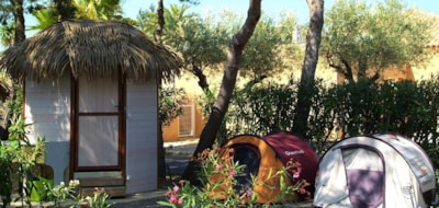 CAMP-SITE PITCH WITH PRIVATE SANITARY — 7