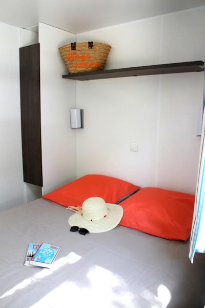 Mobile home with air conditioning 5 — 6