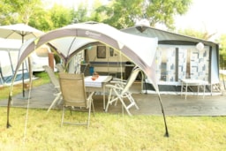 Stellplatz - Stellplatz Zelt, Wohnwagen, Wohnmobil / 1 Auto/ Moto / Strom 10A - Camping Mas Nou