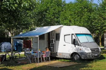 Stellplatz - Stellplatz Basic Wagen Zelt/Wohnwagen - - Villaggio Camping Adria
