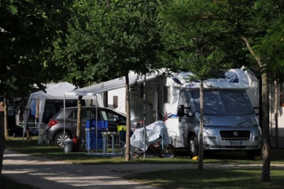 Pitch Standard car tent/caravan — 1