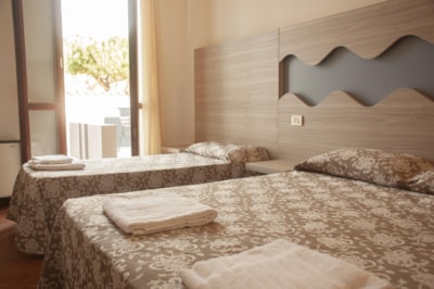 Triple Room only night - 3 people included in the price — 2