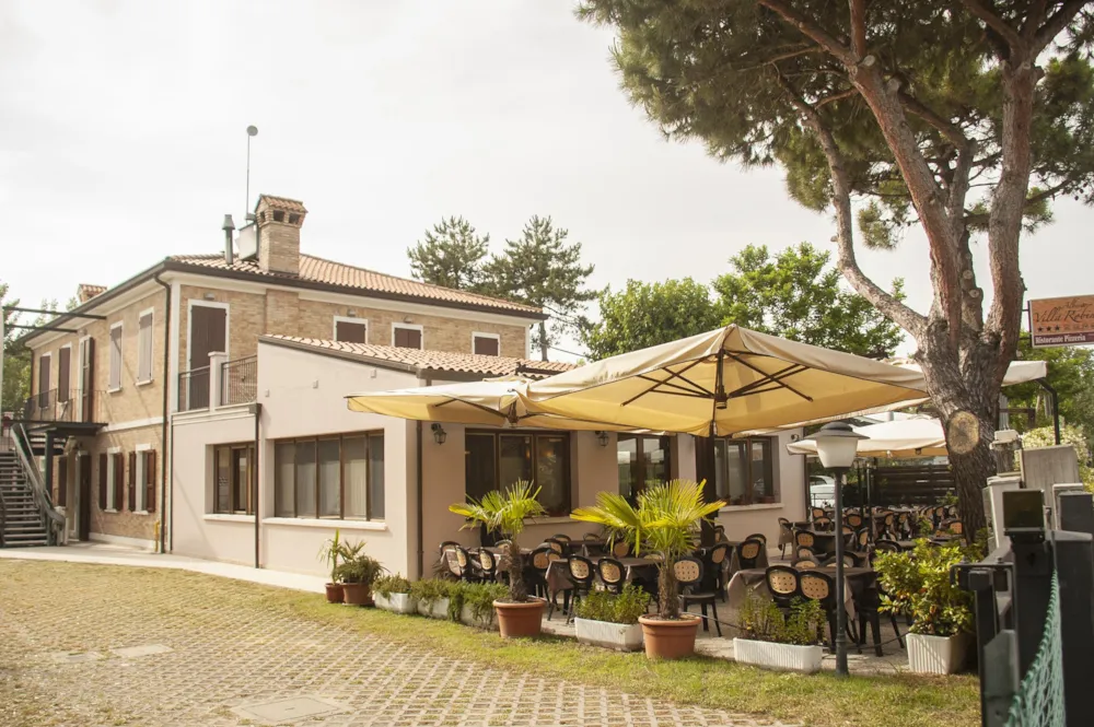 Chambre - Chambre Triple - 3 Personnes Inclus Dans Le Prix- Seulement La Nuit - Villaggio Camping Adria