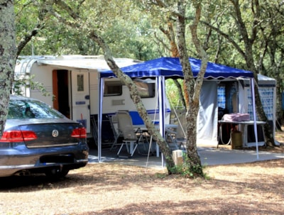 PITCH (Car Caravan/ Camping car or Tent) + electricity 10 AMP + 2 Persons — 3