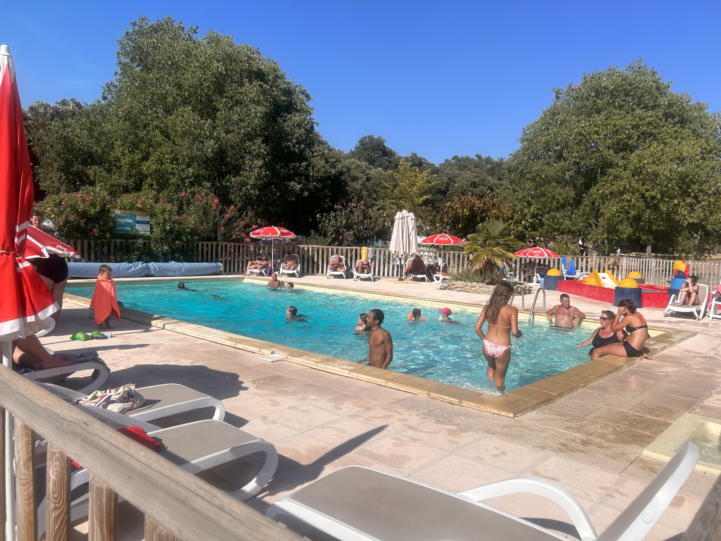 Camping Les Chênes — Photo 1