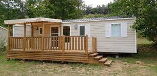 Classic 4 bedrooms / 2 bathrooms