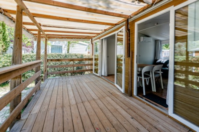 Classic 4 bedrooms / 2 bathrooms
