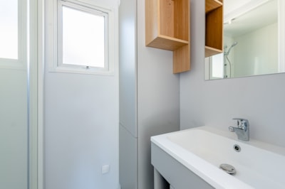 Premium 2 bedrooms/ 2 bathrooms