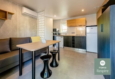 Premium 2 bedrooms/ 2 bathrooms