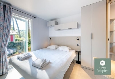 Premium 2 bedrooms/ 2 bathrooms