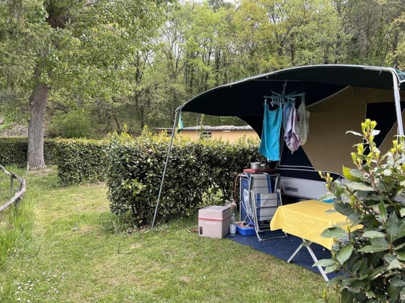 Stellplatz für Zeltanhänger