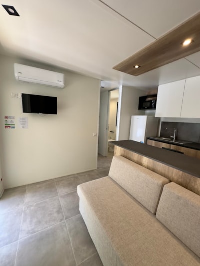 Mobile Home Deluxe with 2 bedrooms – 2 bathrooms — 4