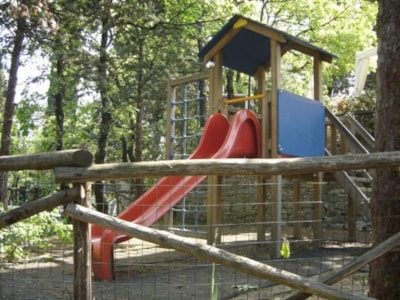 Pitch tent and car electricity included — 6