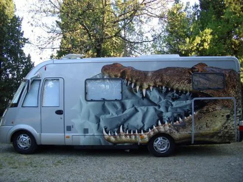 Caravane Et Auto / Camper / Caravane Pilante -L’Électricité, Est Comprise Seulement Caravane /Camper