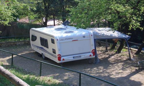 Emplacement - Caravane Et Auto Ou Camper L’Électricité, Est Comprise Seulement Caravane /Camper - Camping Village Panoramico Fiesole