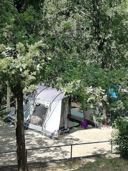 Piazzola Tenda E Auto Elettricità Inclusa