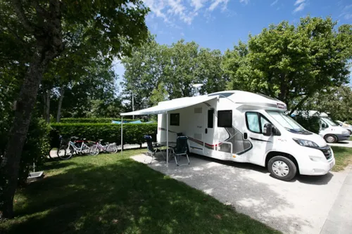 Emplacement - Emplacement Grand Confort - image n°1 - La Colombière