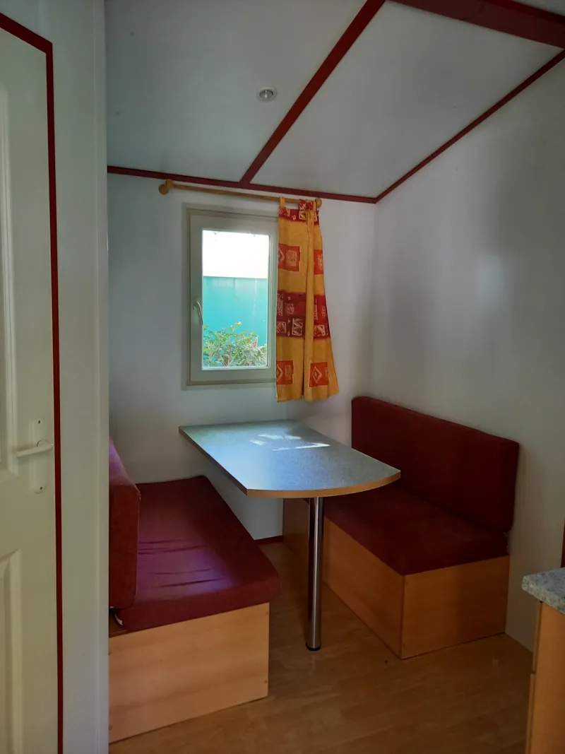 Mobilhome Maxi 4 Personnes (Sans Eau Ni Sanitaires)