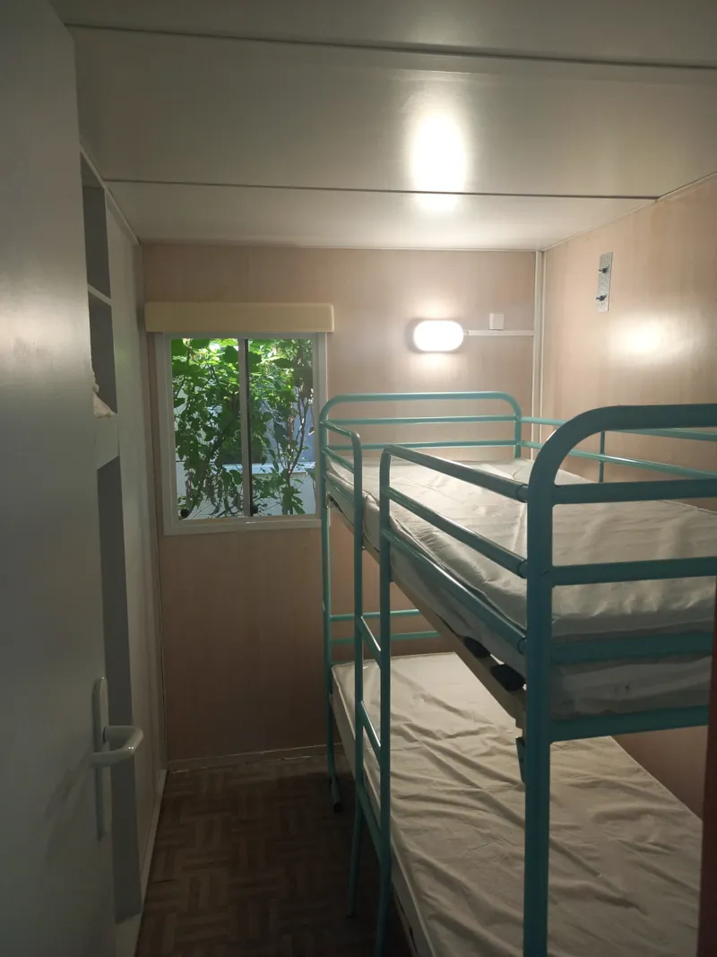 Bengali Toilé Bois Maxi 4 Personnes (Avec Eau Et Sanitaires)