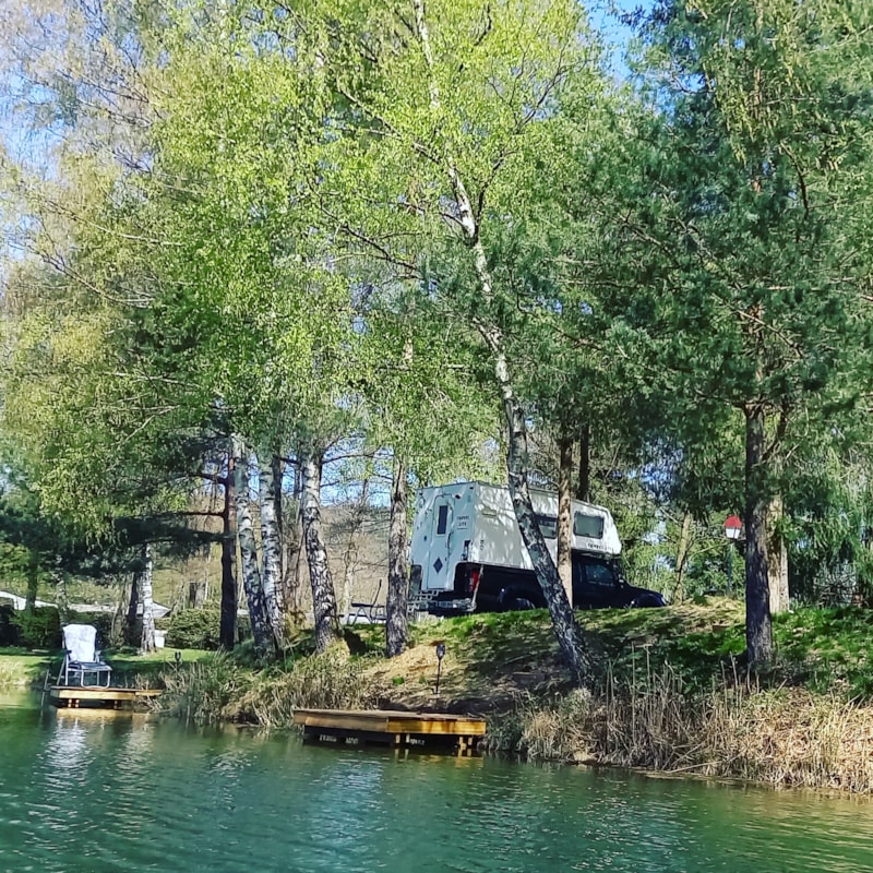Pitch Lake  + pontoon (electricity + water)