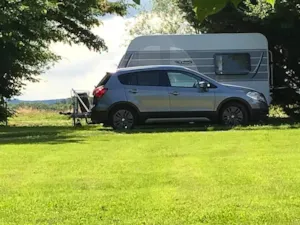 Emplacement - EMPLACEMENT STANDARD caravane, tente ou camping car (longueur max de 8m) - Camping les Ripettes