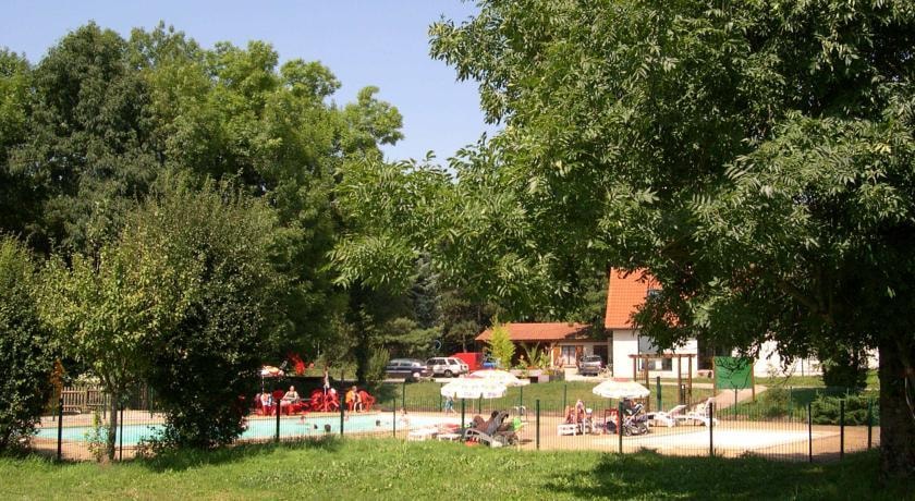 Camping La Croix d'Arles — Photo 2