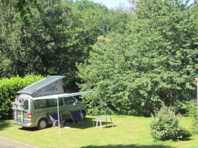 Nature Package without electricity (1 tent, caravan or motorhome / 1 car)