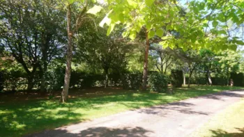 Pitch - Nature Package Without Electricity (1 Tent, Caravan Or Motorhome / 1 Car) - Flower Camping LE TEMPS DE VIVRE