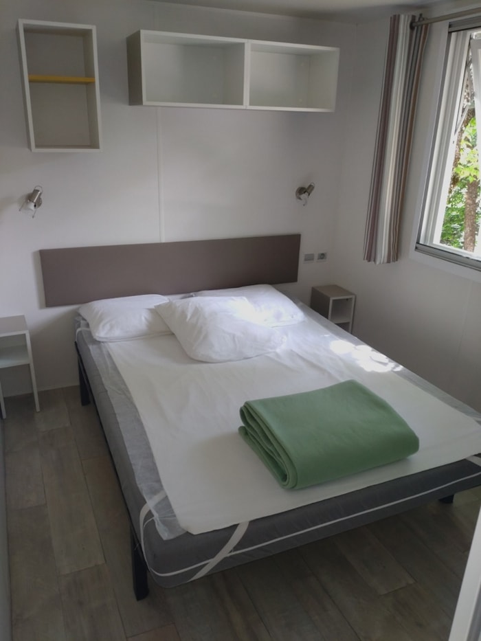 Mobil-Home Confort 24 M² (2 Chambres -Tv) Avec Terrasse Couverte 9M²