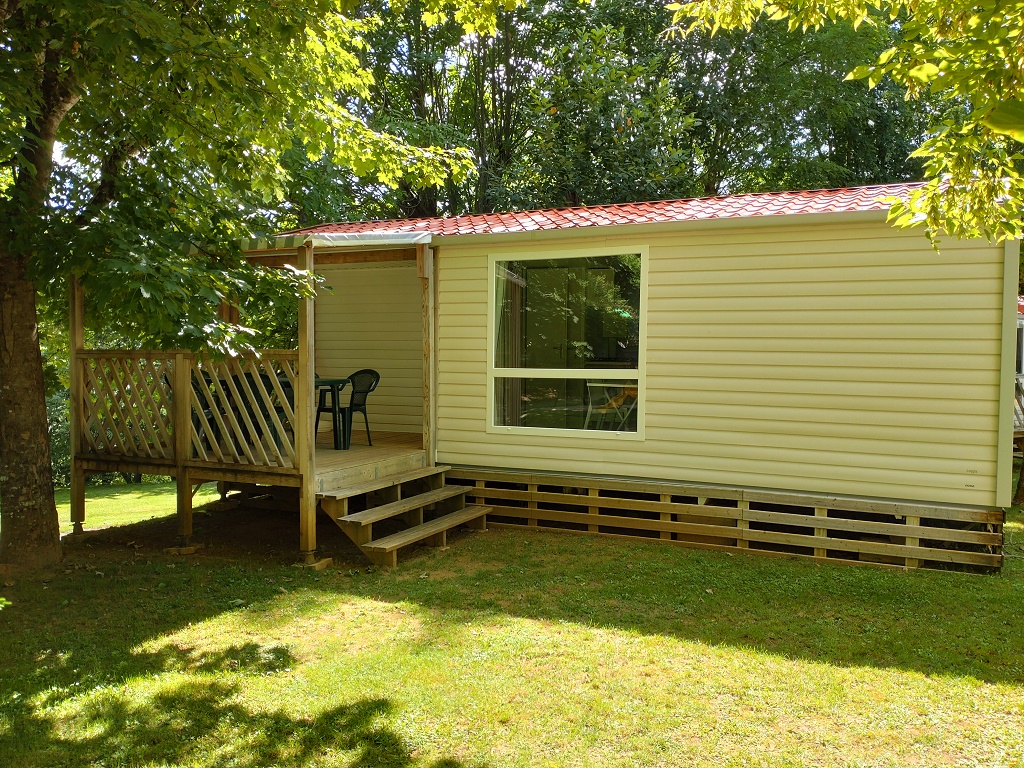 Location - Mobil-Home Confort 24 M² (2 Chambres -Tv) Avec Terrasse Couverte 9M² - Flower Camping Le Temps de Vivre