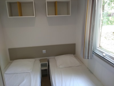 Mobile home Comfort 28 m² (3 bedrooms - TV) with sheltered terrace 8 m²