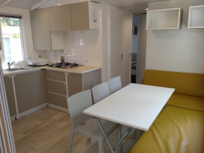 Mobile home Comfort 28 m² (3 bedrooms - TV) with sheltered terrace 8 m²