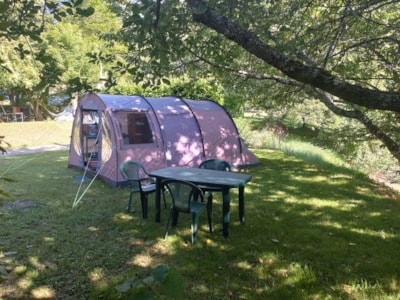 Comfort Package (electricity 10A / 1 tent, caravan or motorhome / 1 car)