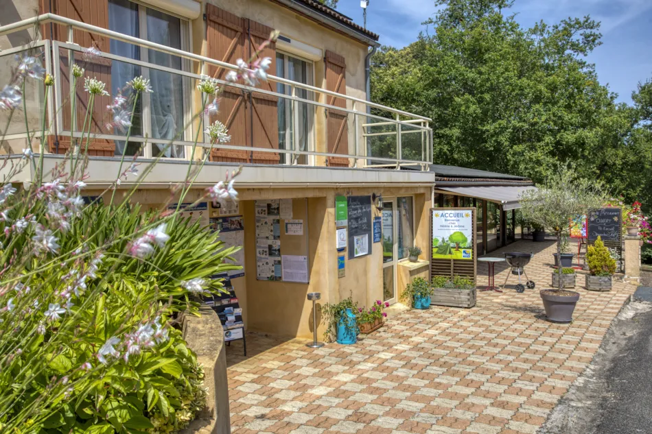 Flower Camping LE TEMPS DE VIVRE