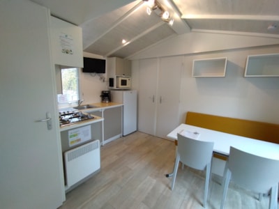 Mobile home Comfort 24 m² (2 bedrooms - TV) with sheltered terrace 9 m²