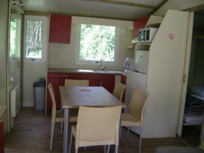 Large Chalet 32m² / 3 bedrooms - sheltered terrace - Air-conditioning — 3