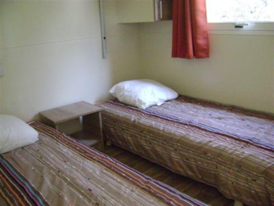 Large Chalet 32m² / 3 bedrooms - sheltered terrace - Air-conditioning — 4