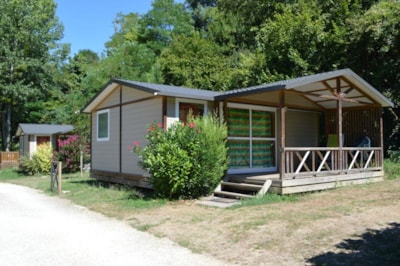 Large Chalet 32m² / 3 bedrooms - sheltered terrace - Air-conditioning — 2