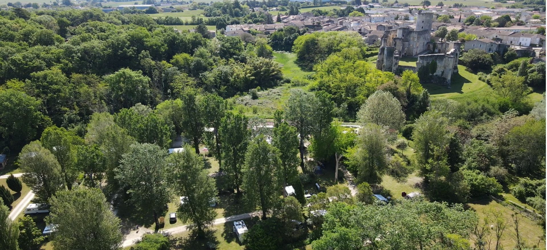 Camping Du Vieux Château — Photo 1