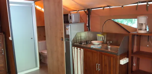 Location - Lodge Victoria 2Ch - 30M2 - image n°5 - Camping Les Acacias