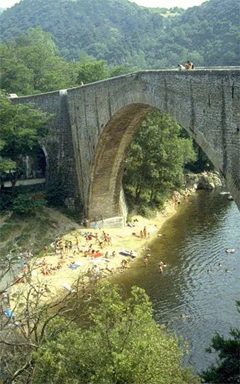 CAMPING ISERAND CALME et NATURE***