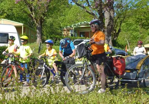 CAMPING ISERAND CALME et NATURE***