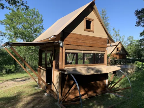 Location - Cabane Sur Pilotis Forêt (N°11) - image n°3 - CAMPING ISERAND CALME et NATURE***