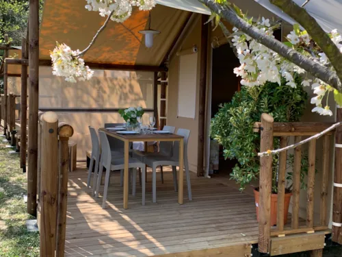 Location - Chalet N°6 Bis Lodge 31 M² Semi Confort - image n°2 - CAMPING ISERAND CALME et NATURE***