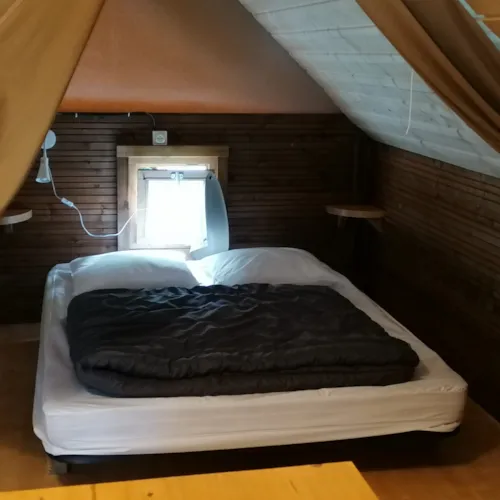 Location - Toile Et Bois N°7 Ecureuil 29 M² Semi Confort - image n°6 - CAMPING ISERAND CALME et NATURE***