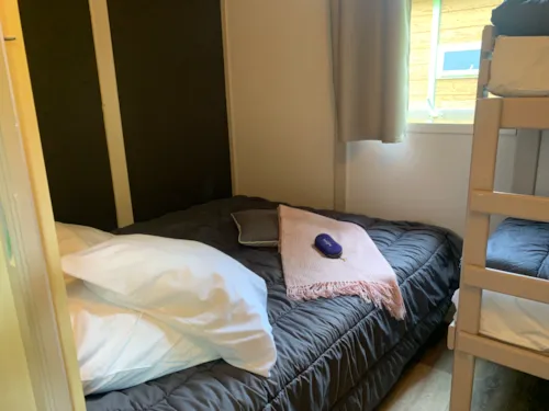 Location - Chalet N°2 Club 33 M² Tout Confort Climatisation En Option - image n°3 - CAMPING ISERAND CALME et NATURE***