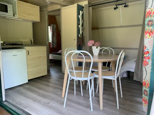 Location - Chalet N°5 Yucca 30 M² Semi-Confort Climatisation En Option - image n°2 - CAMPING ISERAND CALME et NATURE***