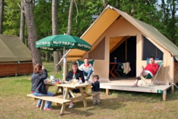 Accommodation - Canadian Tent - Village Huttopia Lac de Rillé